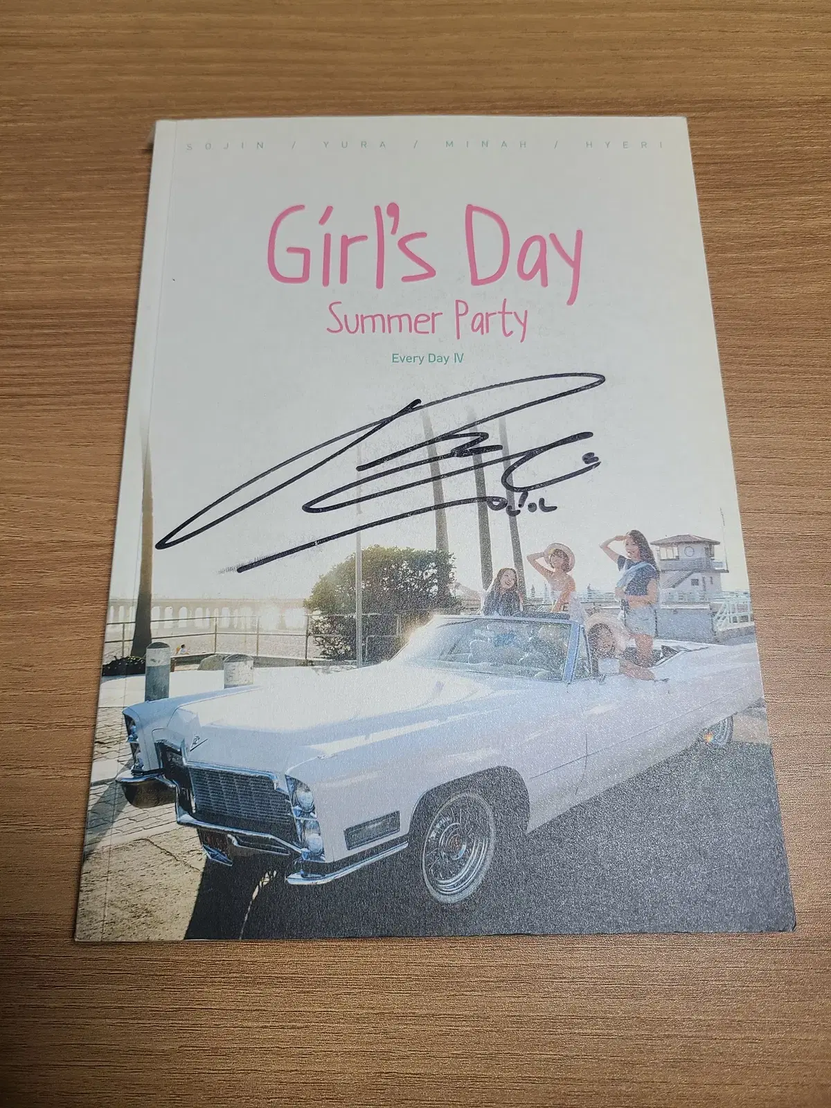 GirlsDay | 브랜드 중고거래 플랫폼, 번개장터